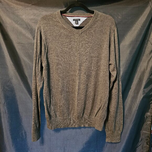 Tommy Hilfiger men's dark grey v-neck sweater. Size M - Picture 1 of 3